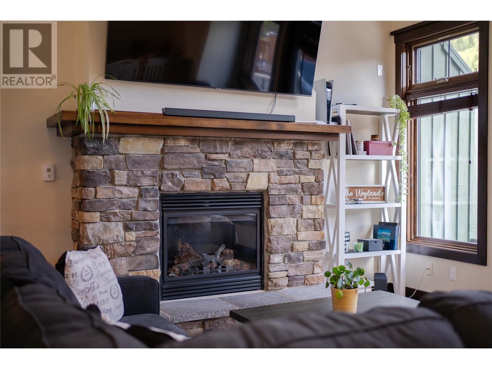 437 CANYON Trail Unit# A, Fernie