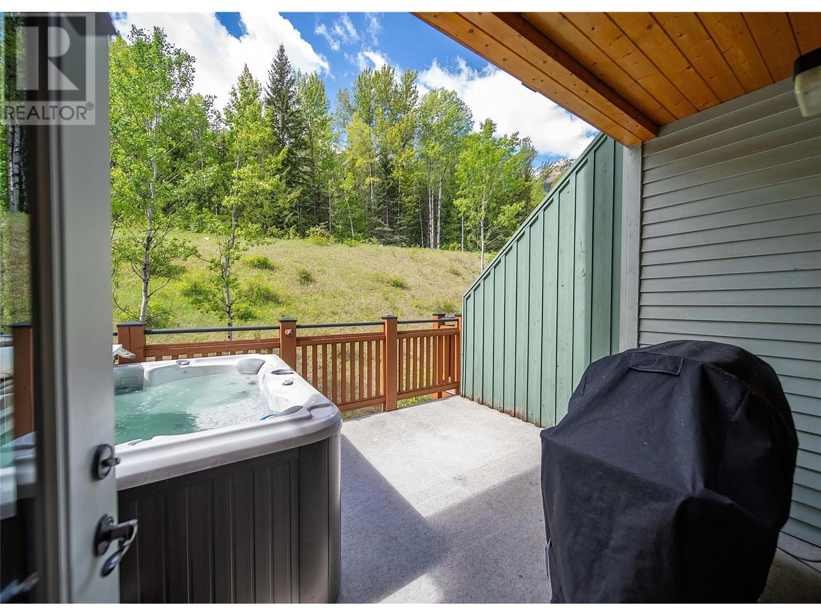 437 CANYON Trail Unit# A, Fernie
