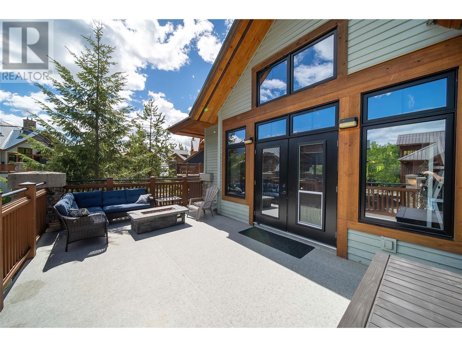 437 CANYON Trail Unit# A, Fernie