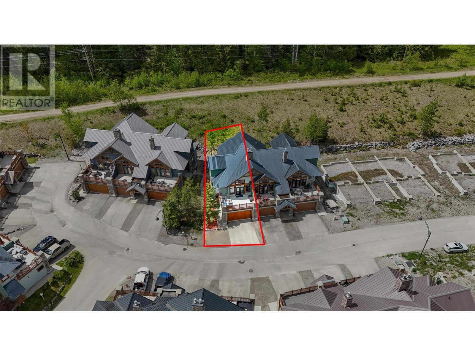 437 CANYON Trail Unit# A, Fernie