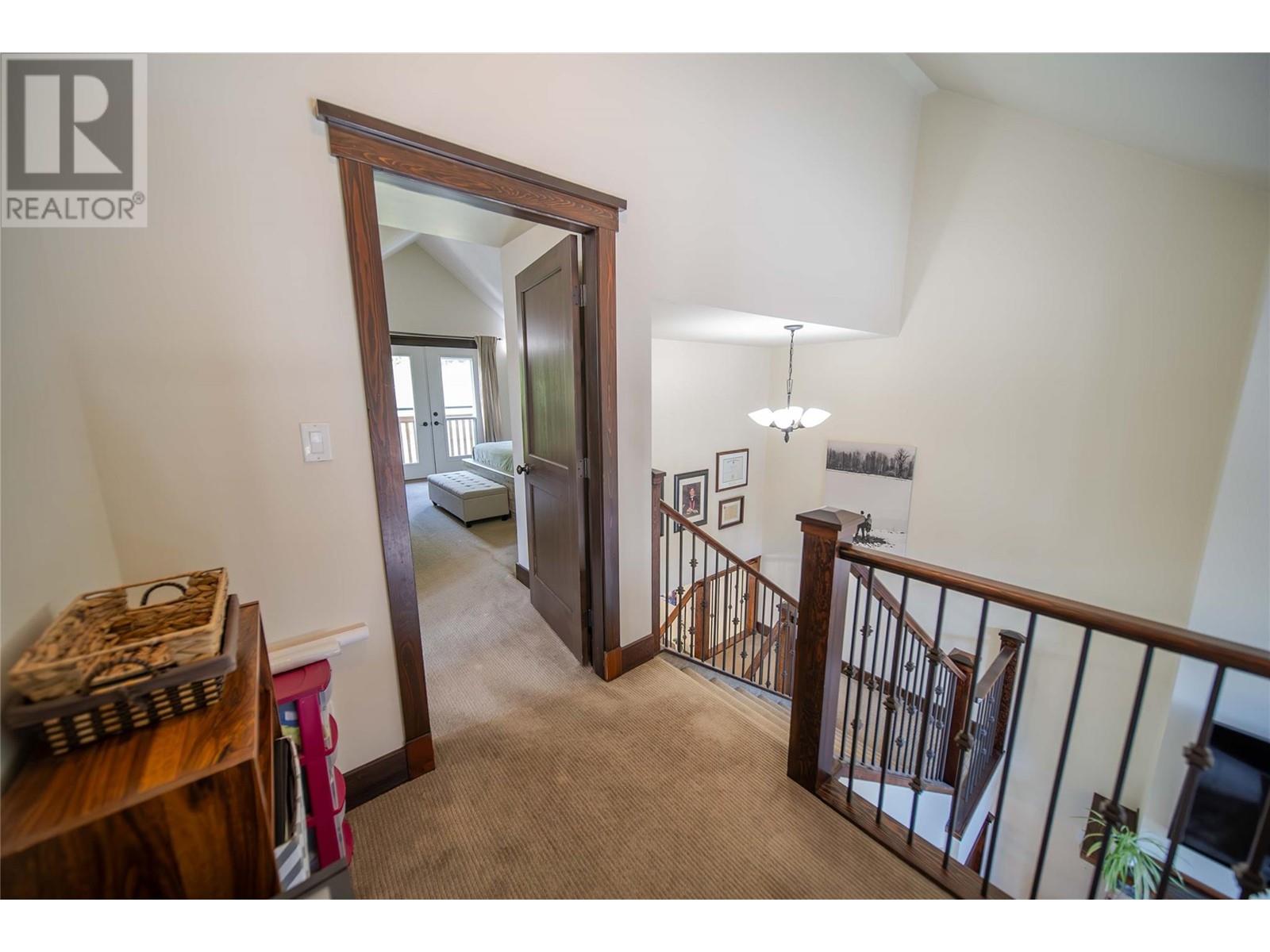 437 CANYON Trail Unit# A, Fernie