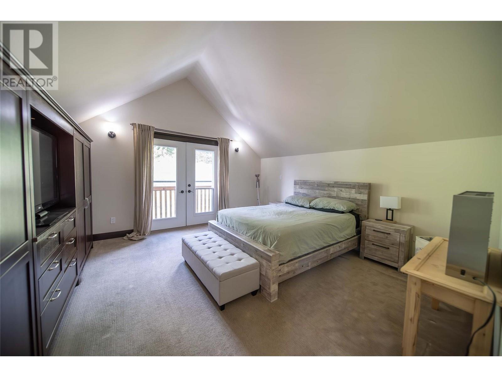 437 CANYON Trail Unit# A, Fernie