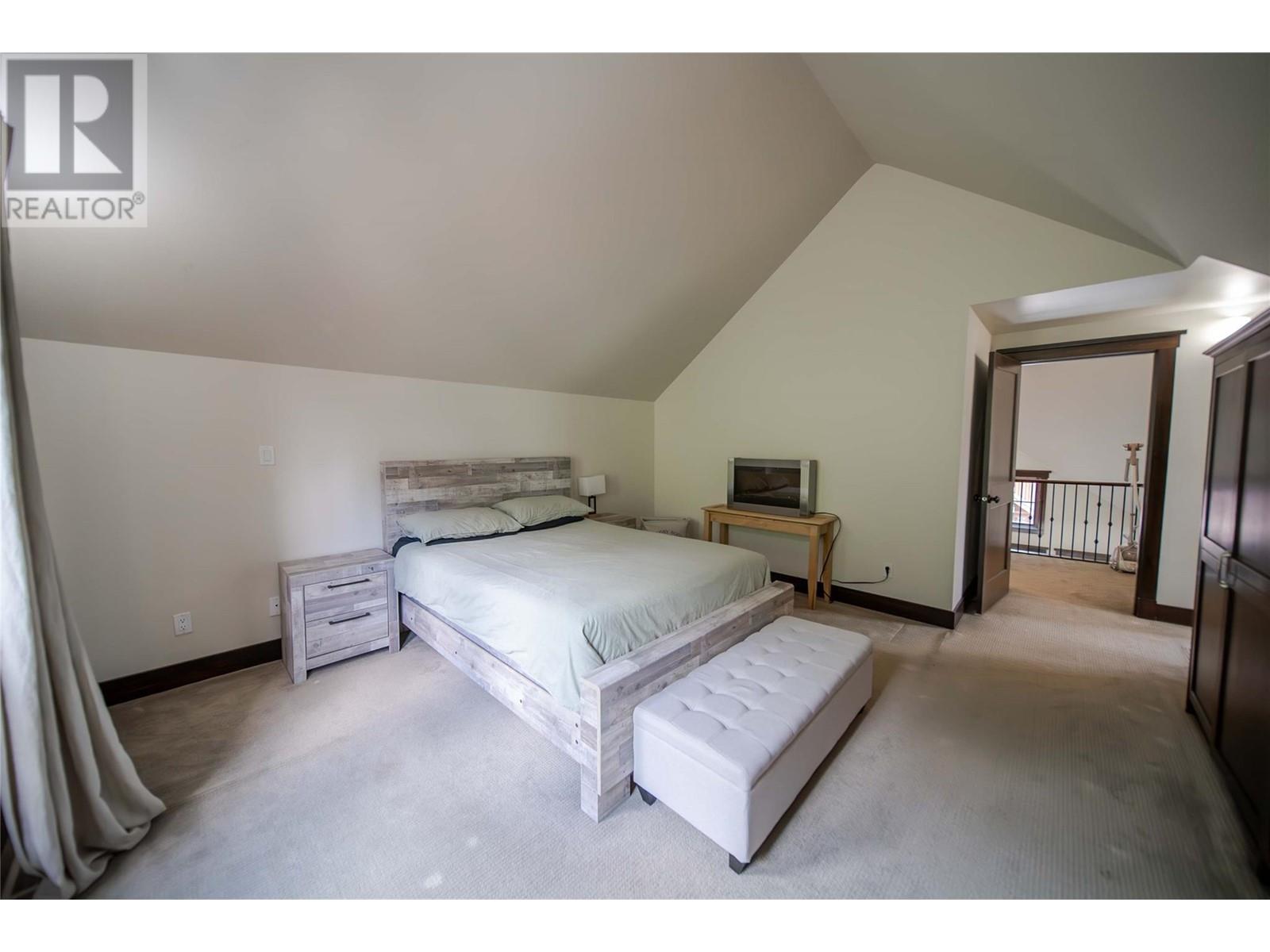 437 CANYON Trail Unit# A, Fernie