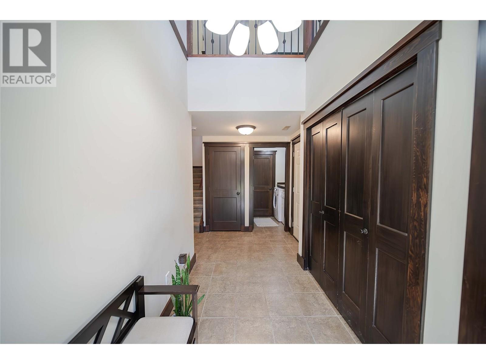 437 CANYON Trail Unit# A, Fernie