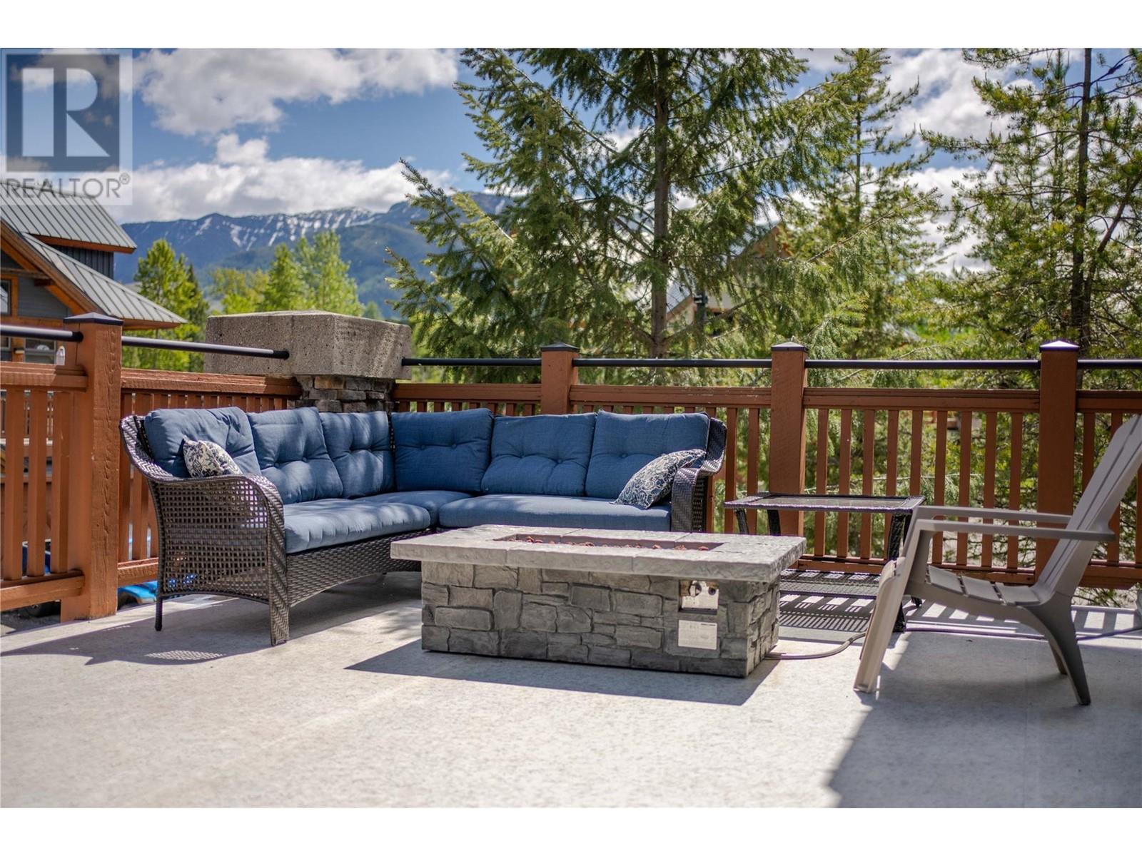 437 CANYON Trail Unit# A, Fernie