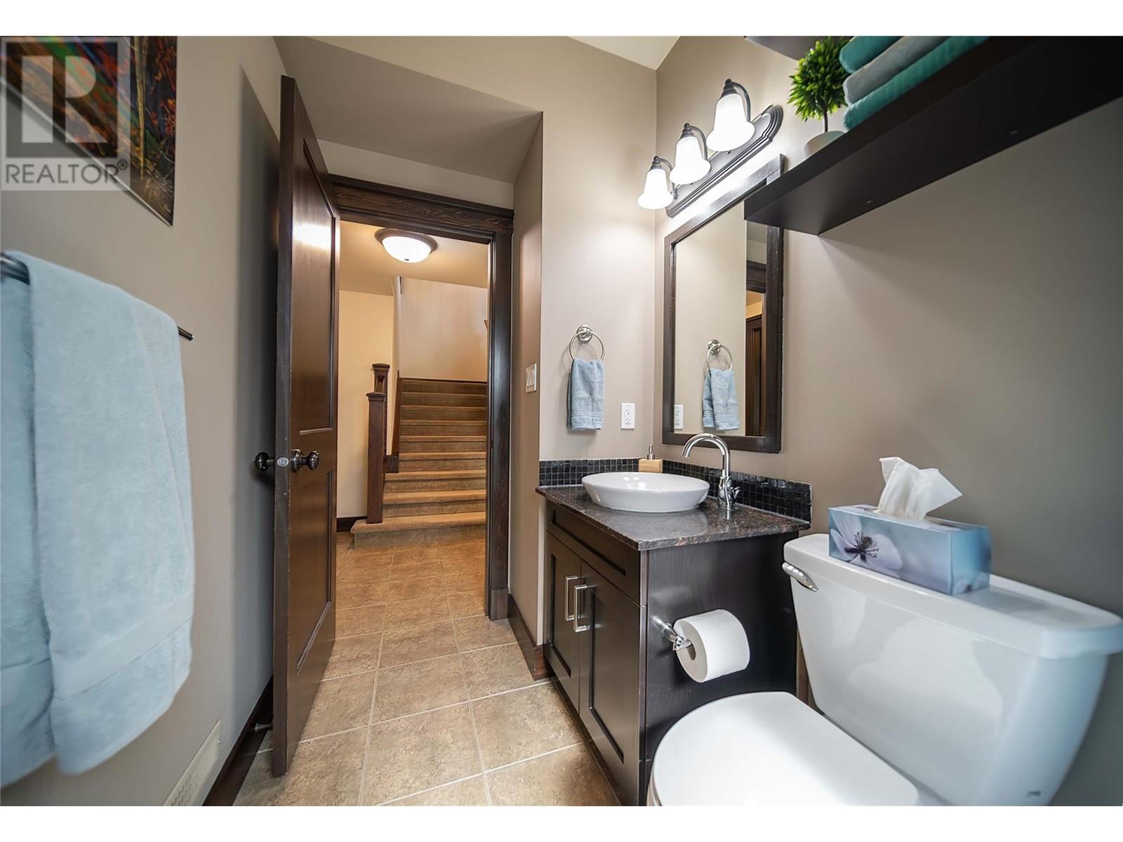 437 CANYON Trail Unit# A, Fernie