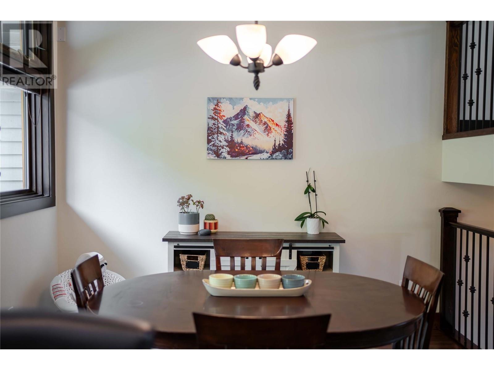 437 CANYON Trail Unit# A, Fernie