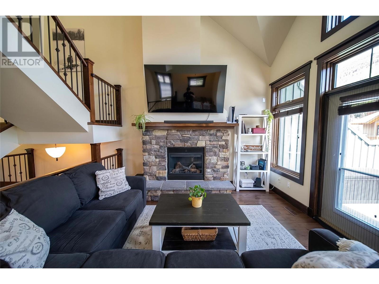 437 CANYON Trail Unit# A, Fernie