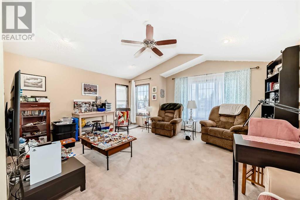 Single Family House for Sale in  Chapman Green SE Chaparral Calgary 