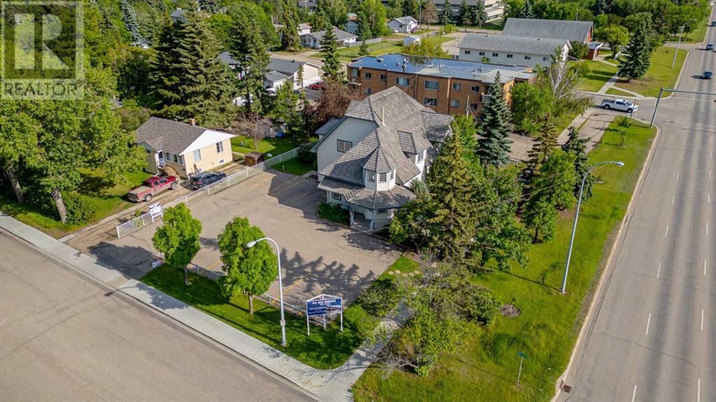 Photo 5 of 9931 106 Avenue, Grande Prairie AB