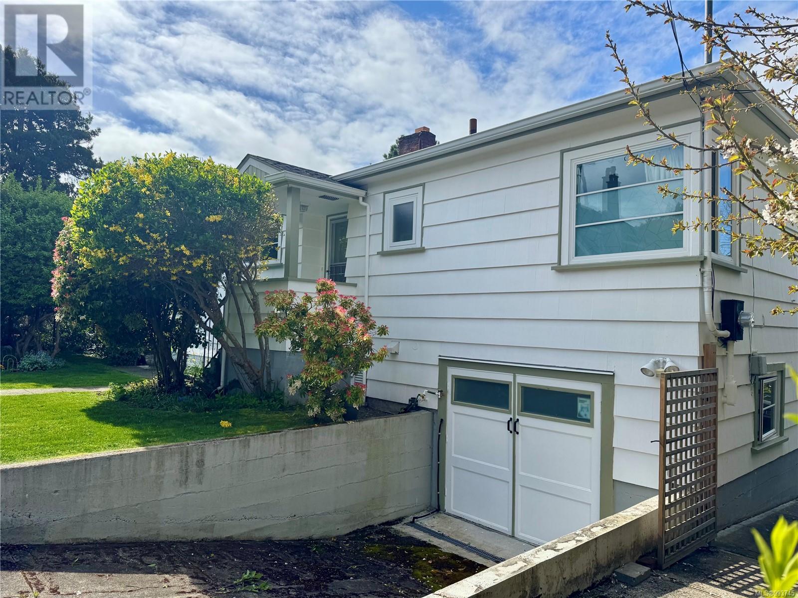 2075 Lorne Terr, Oak Bay