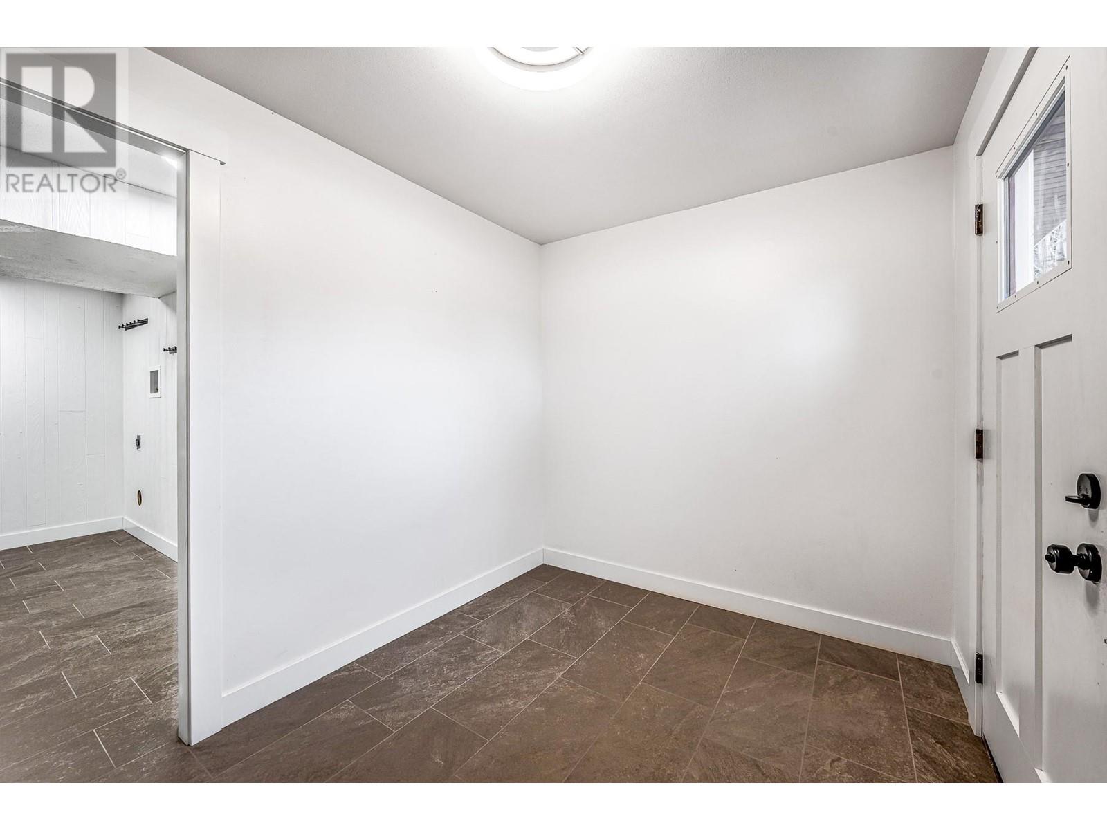 10010 Kel Win Road, Lake Country