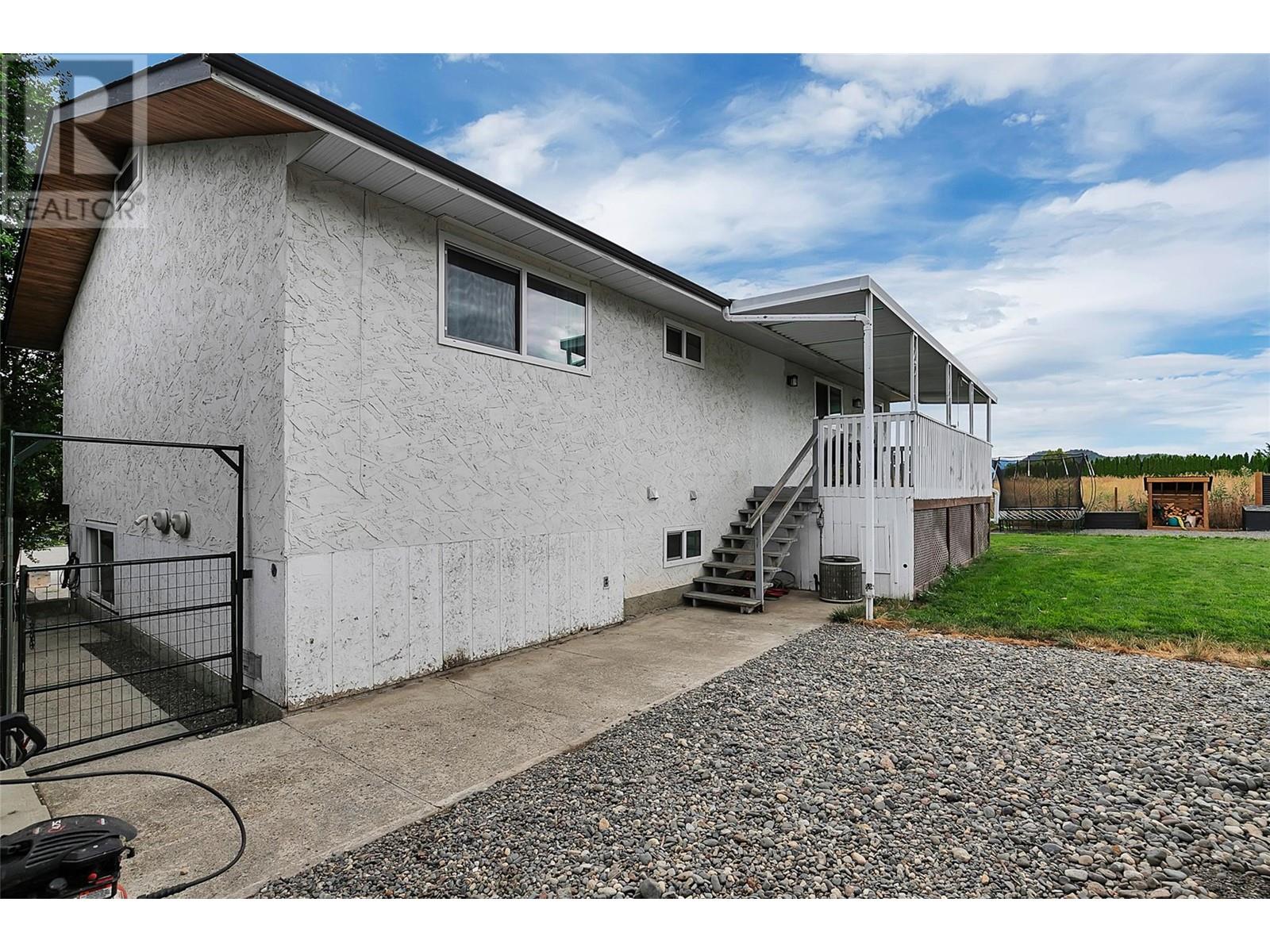 10010 Kel Win Road, Lake Country