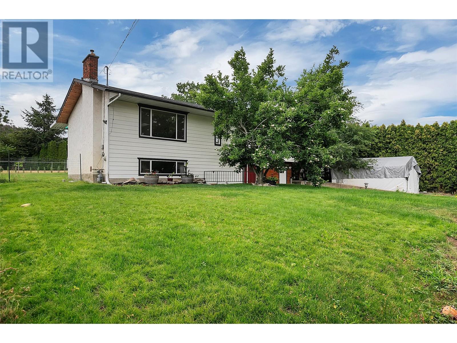 10010 Kel Win Road, Lake Country
