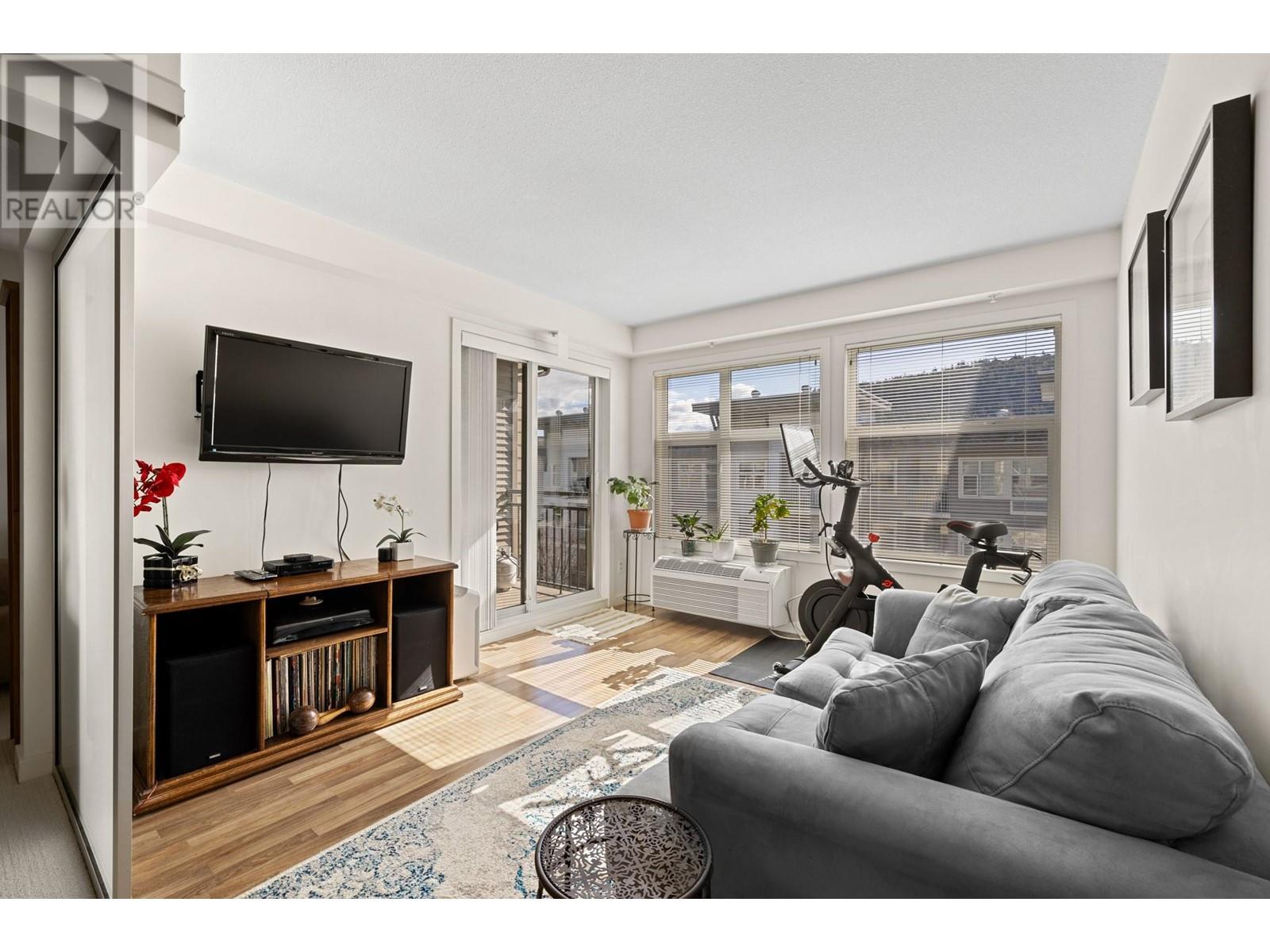 406 547 Yates Road, Kelowna