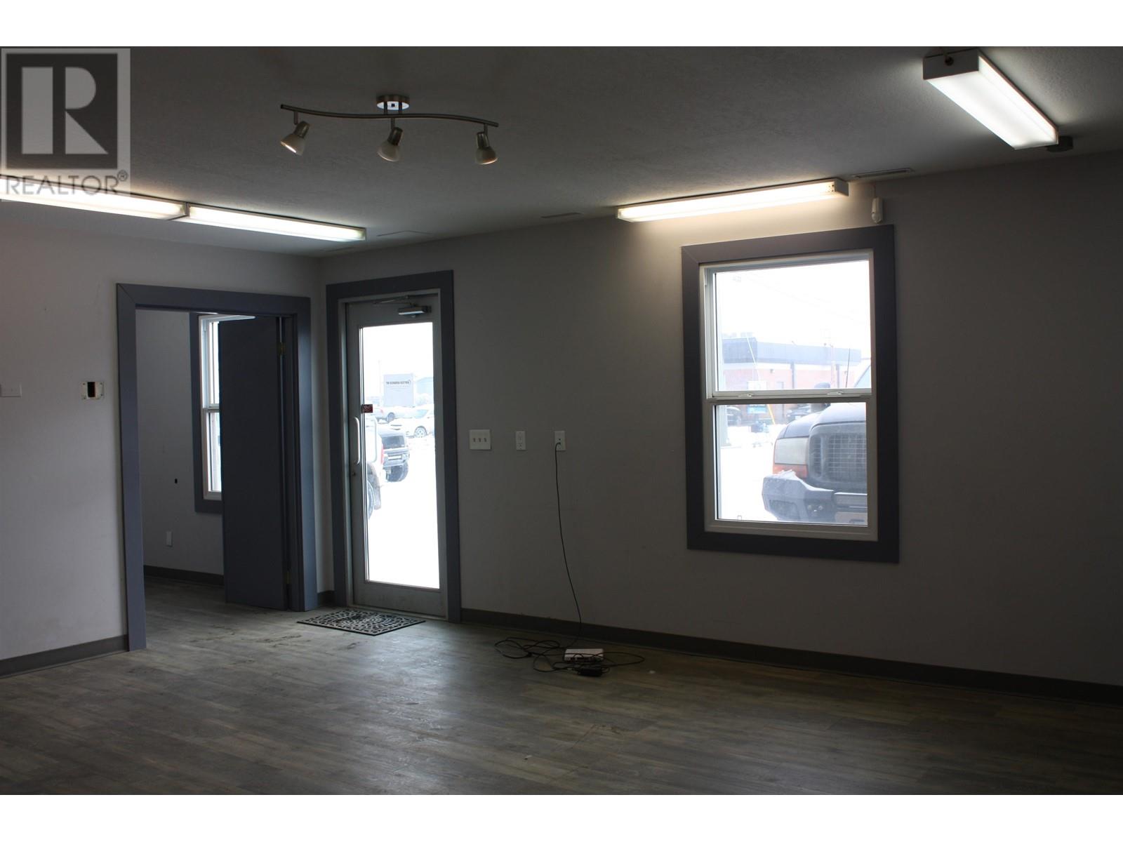 Photo 2 of 10004 94 Avenue, Fort St John BC