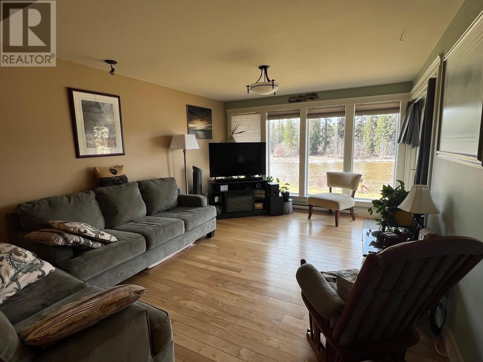 1408 W 16 HIGHWAY, Telkwa