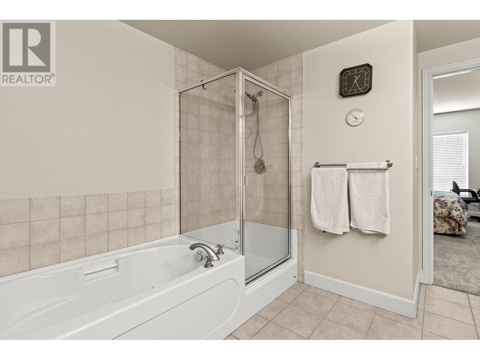 704 1947 Underhill Street, Kelowna