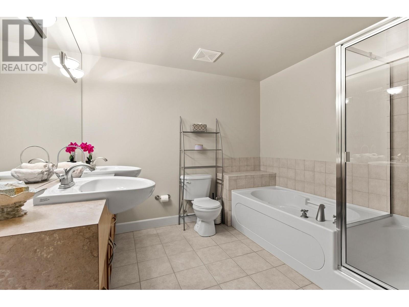 704 1947 Underhill Street, Kelowna