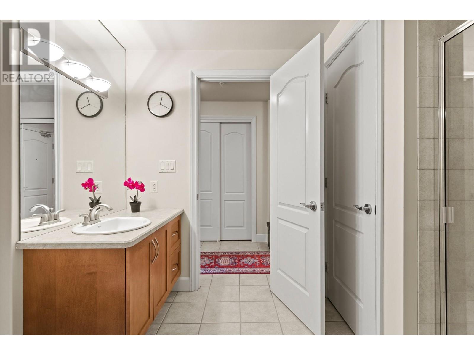 704 1947 Underhill Street, Kelowna