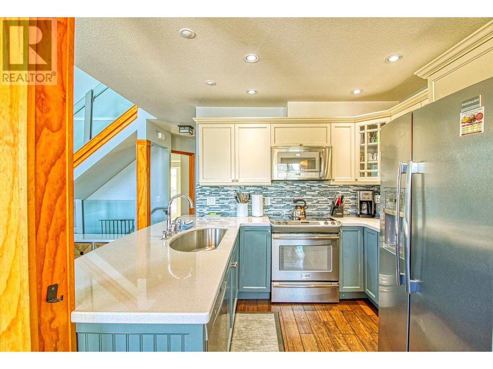 33 7001 Barcelona Drive, Kelowna