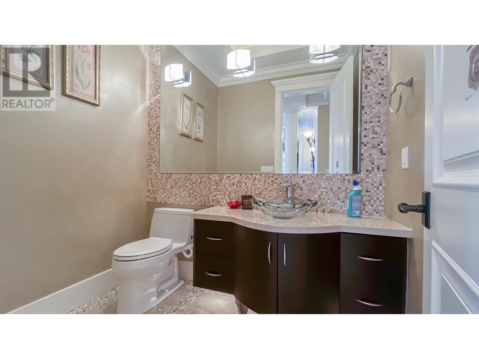 Photo 18 of 8488 Robinson Road, Richmond BC
