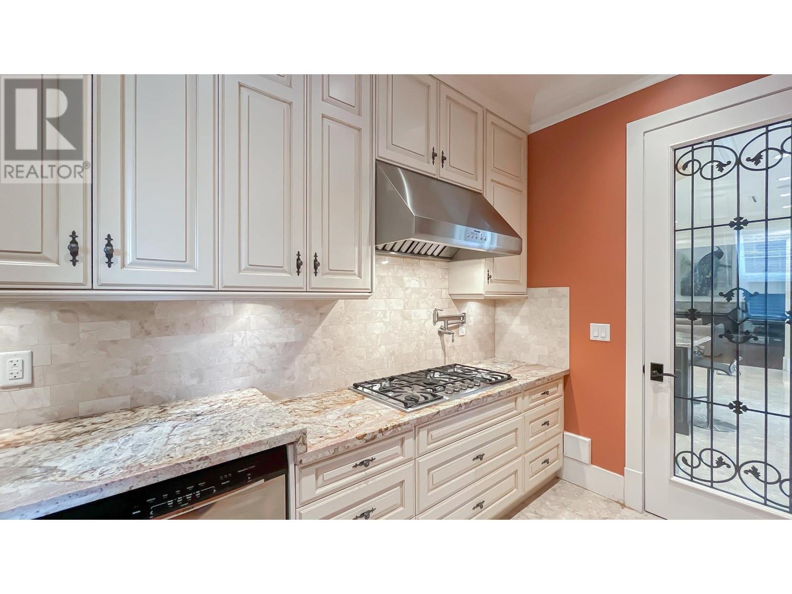 Photo 13 of 8488 Robinson Road, Richmond BC