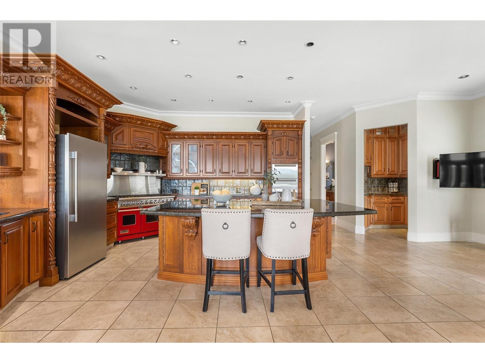  2543 Lucinde Road, West Kelowna