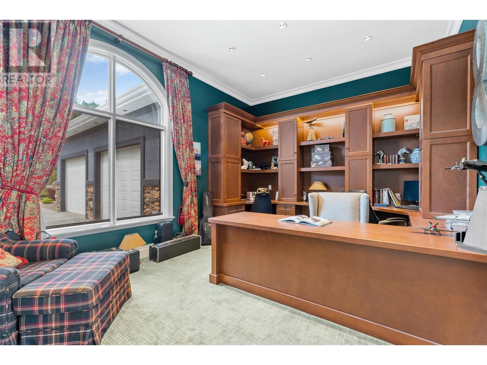  2543 Lucinde Road, West Kelowna