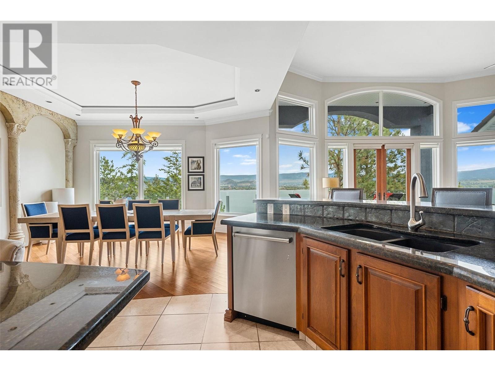  2543 Lucinde Road, West Kelowna