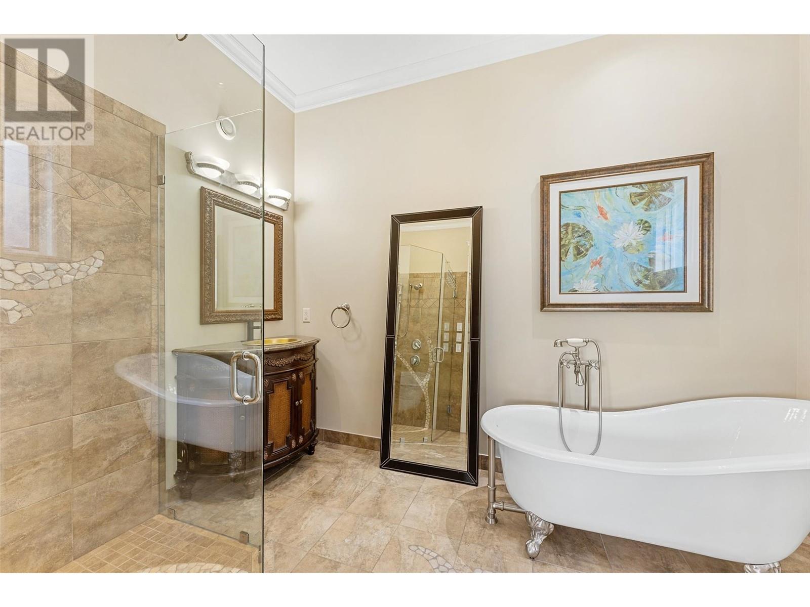  2543 Lucinde Road, West Kelowna