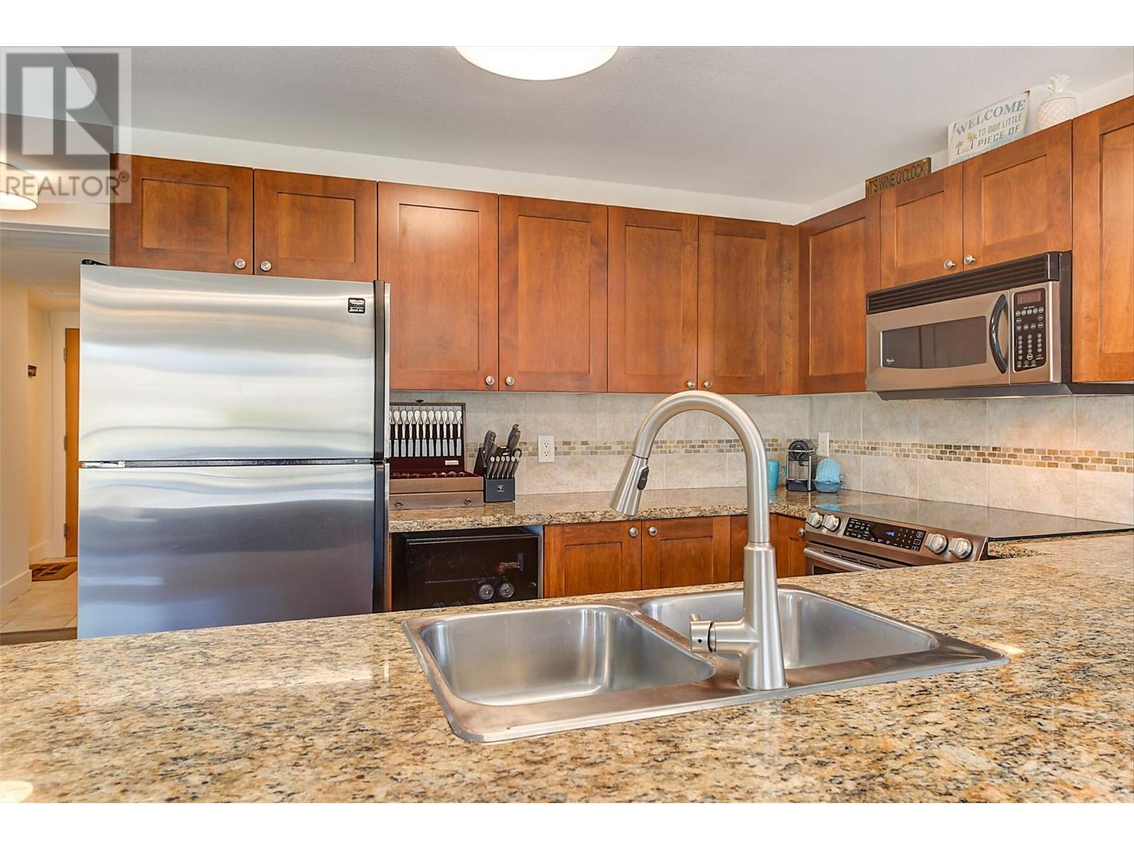 #238 4205 GELLATLY ROAD - Image 24