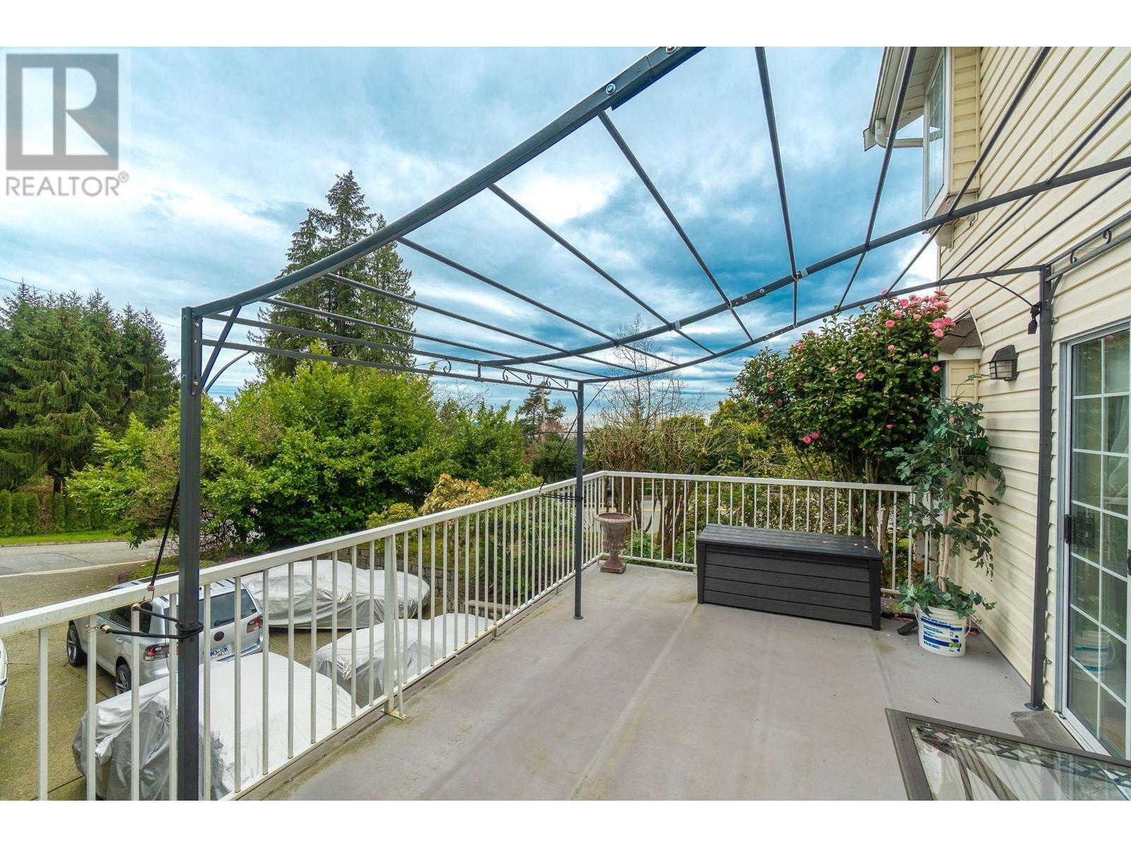 Photo 23 of 100 E Kensington Road, North Vancouver BC