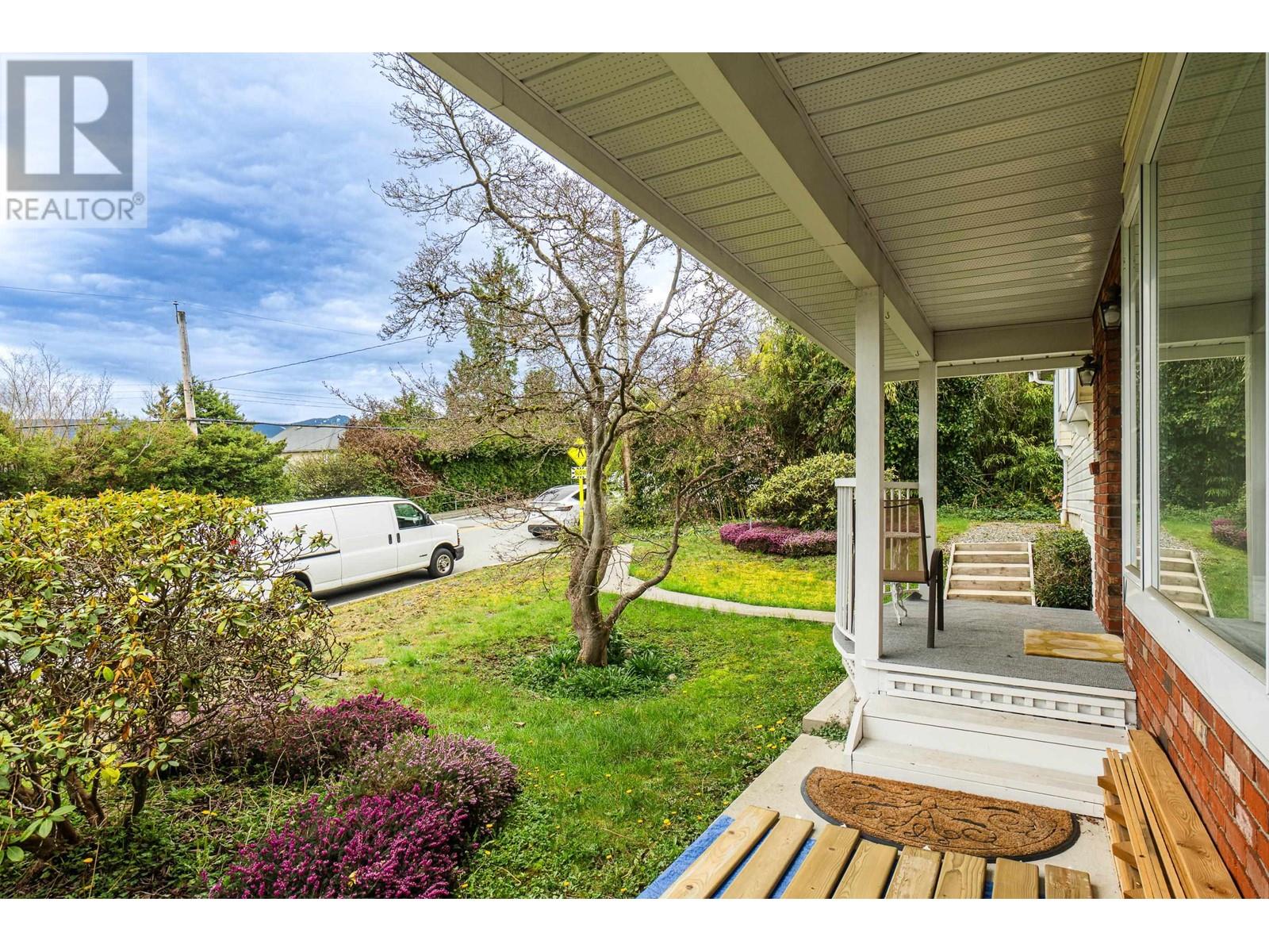 Photo 1 of 100 E Kensington Road, North Vancouver BC