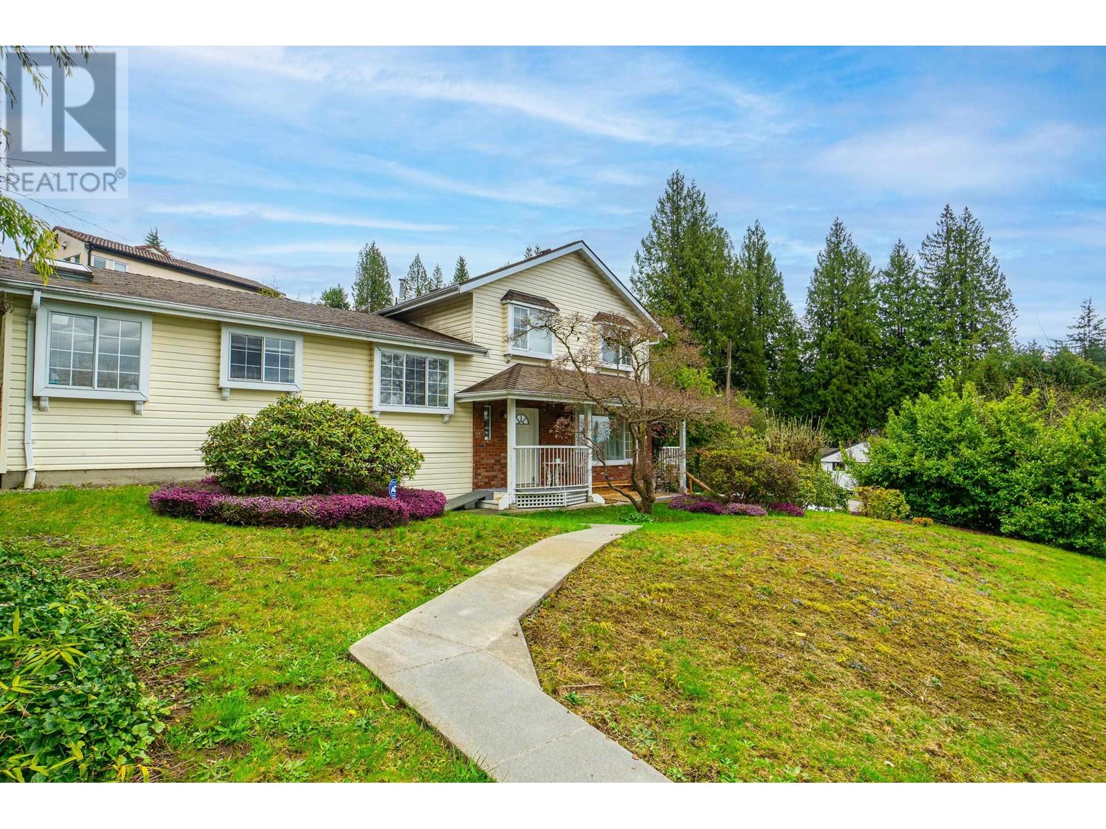 Photo 9 of 100 E Kensington Road, North Vancouver BC