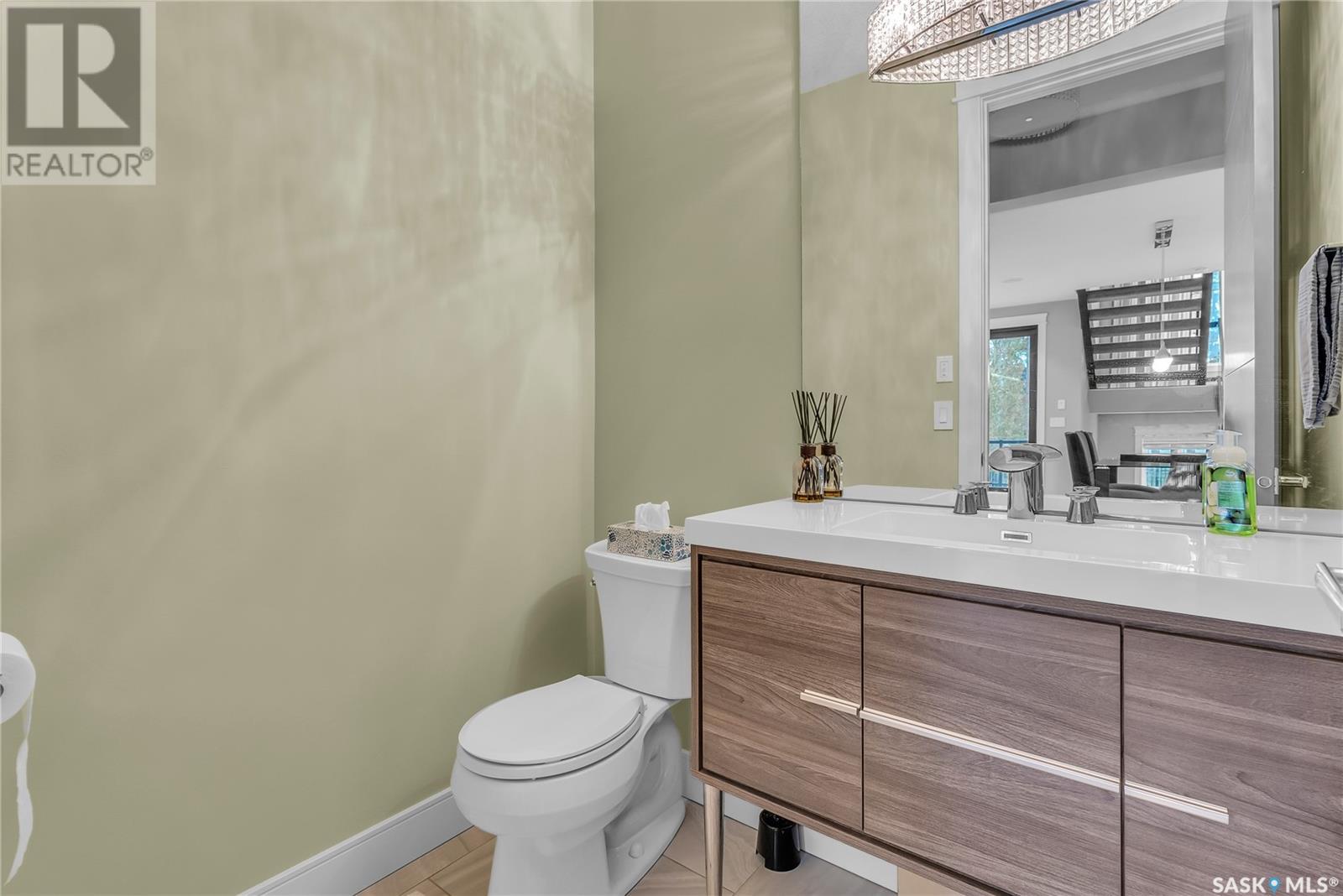 Single Family House 2 Level for Sale in  Atton LANE Saskatoon 