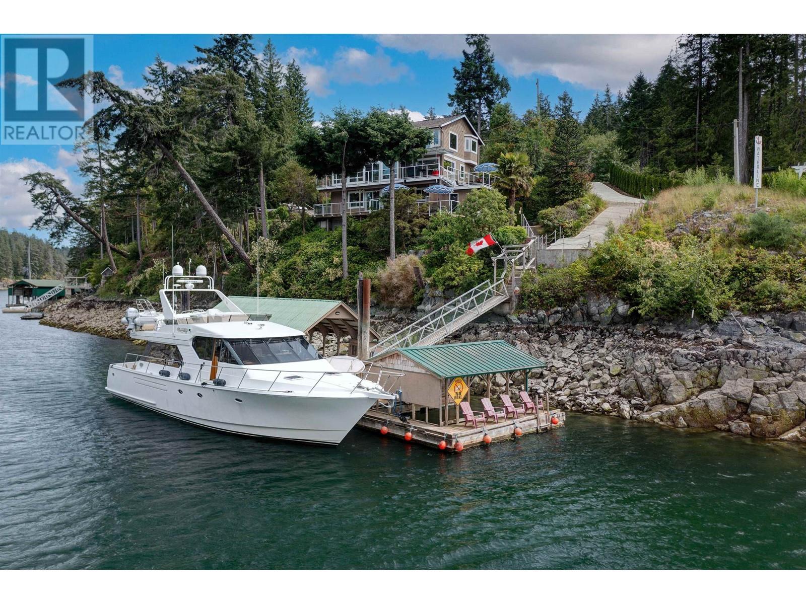 10054 WESCAN ROAD, Halfmoon Bay
