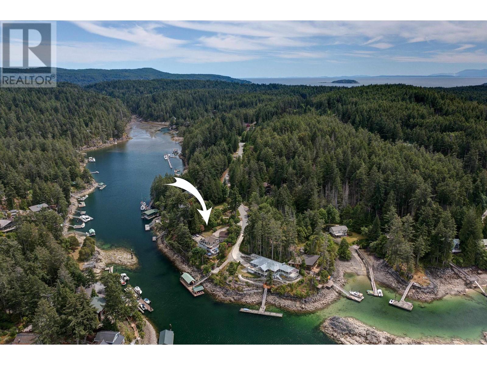 10054 WESCAN ROAD, Halfmoon Bay
