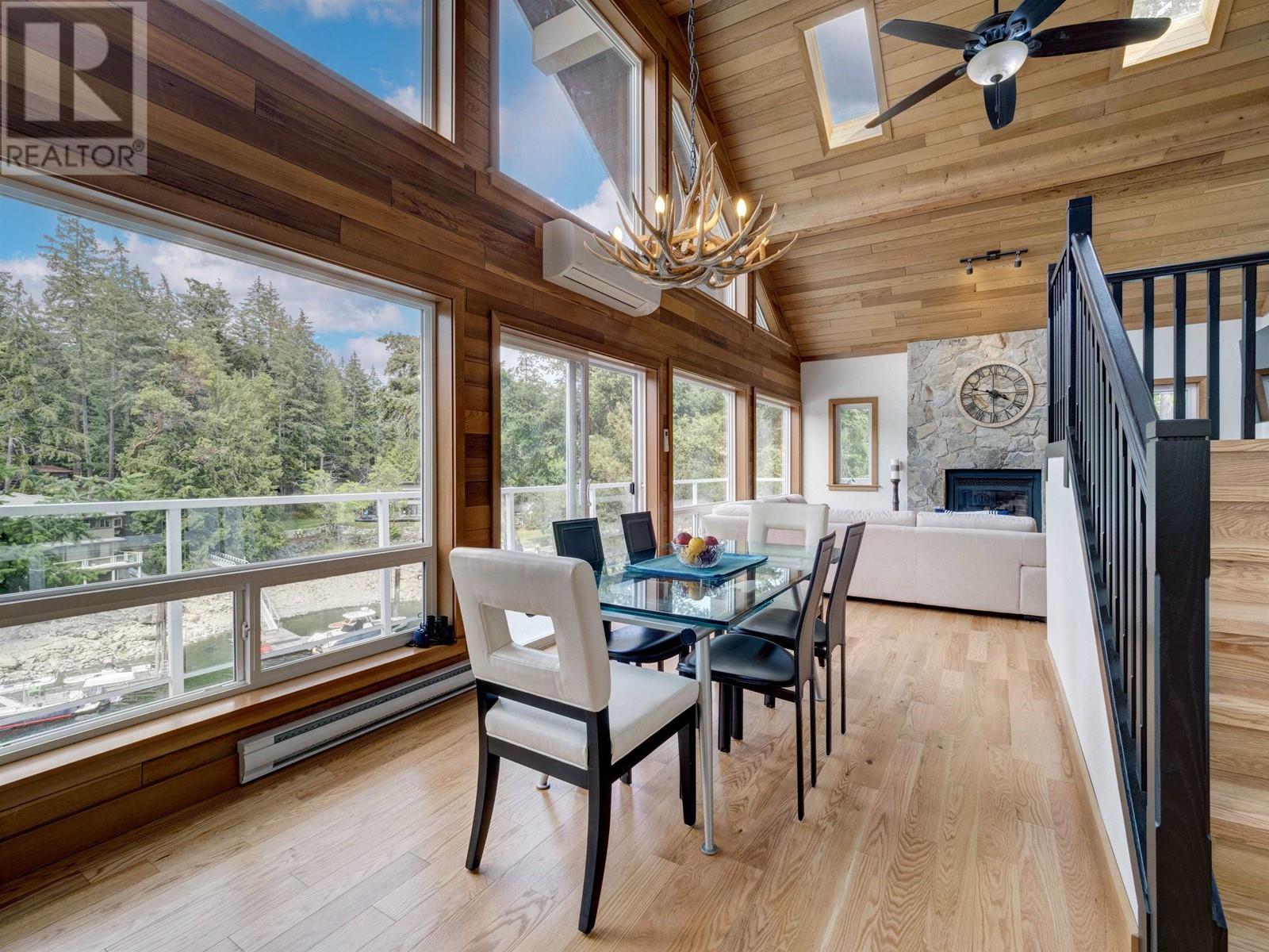 10054 WESCAN ROAD, Halfmoon Bay