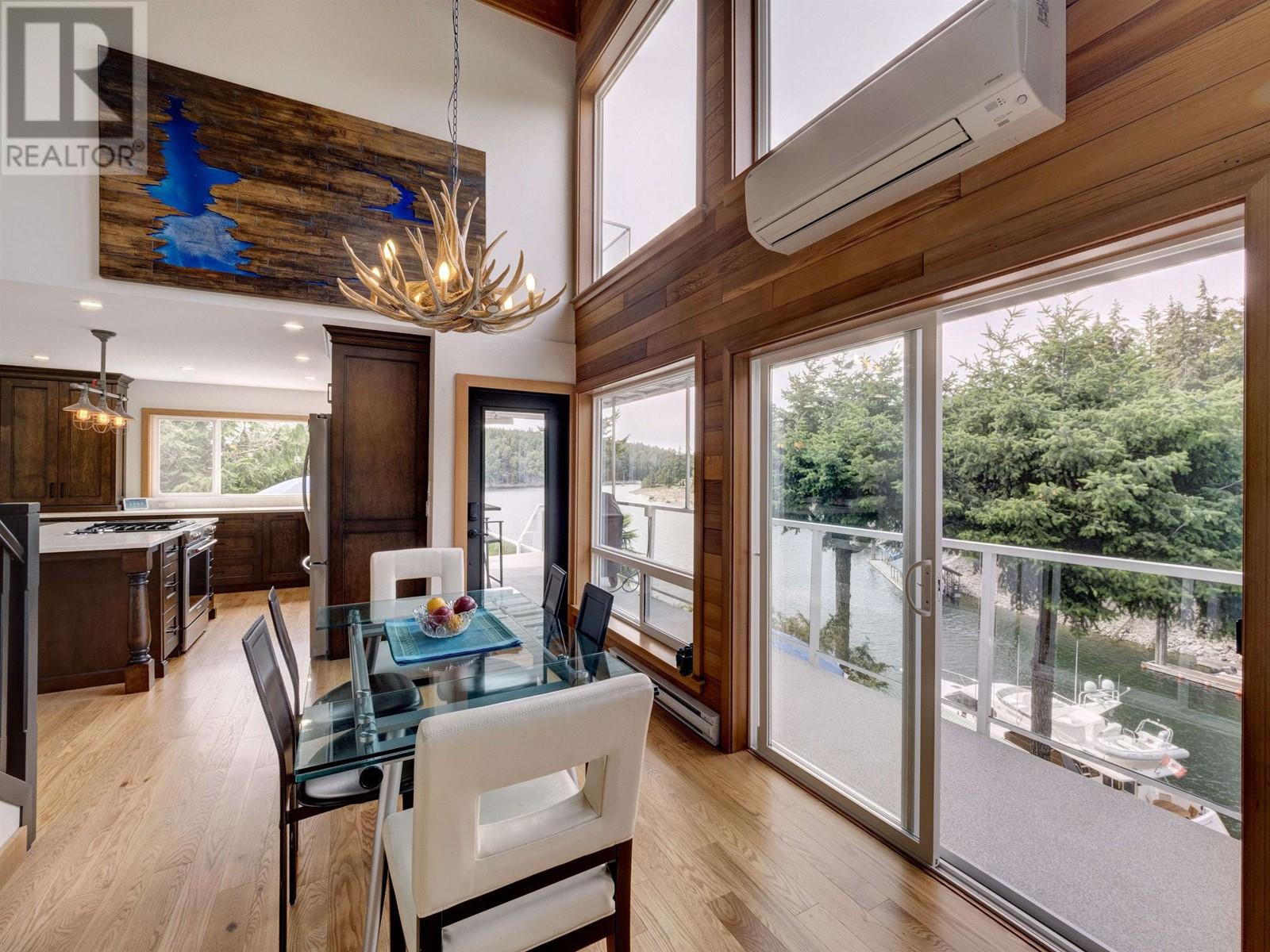 10054 WESCAN ROAD, Halfmoon Bay