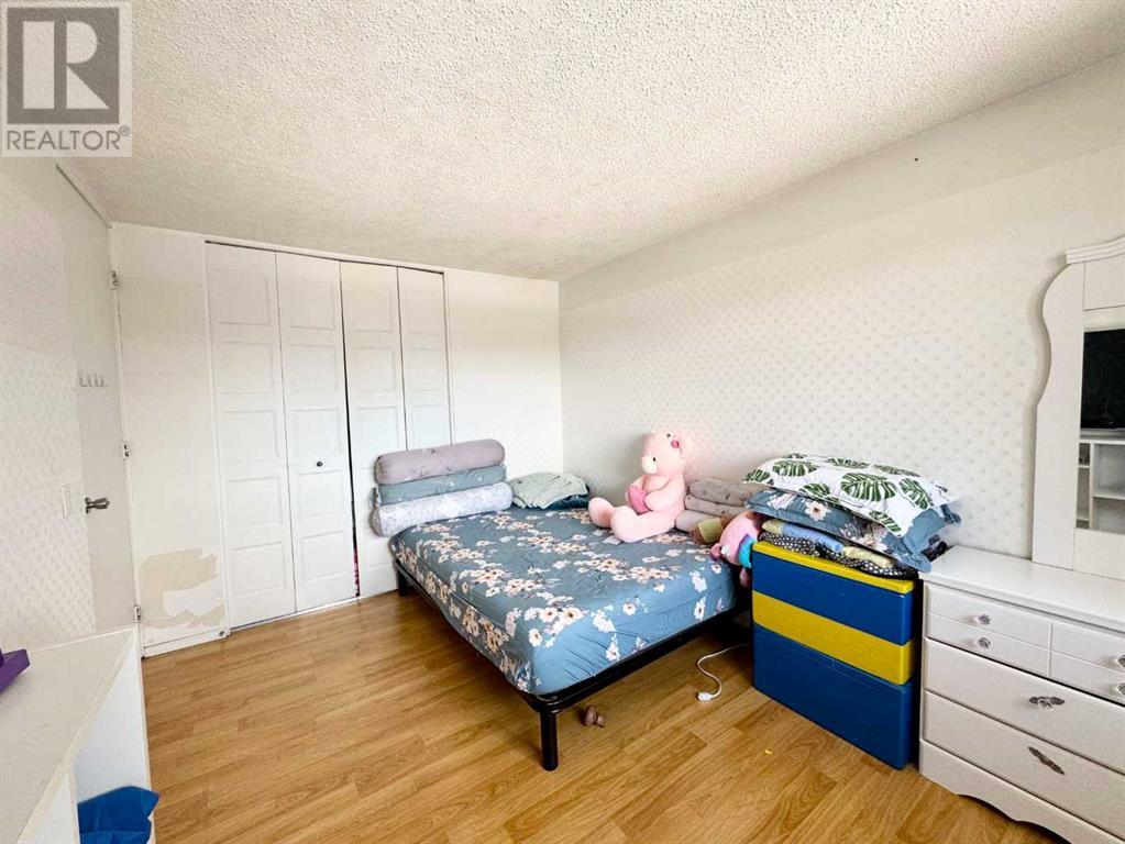 Single Family House for Sale in  Marlborough Way NE Marlborough Calgary 