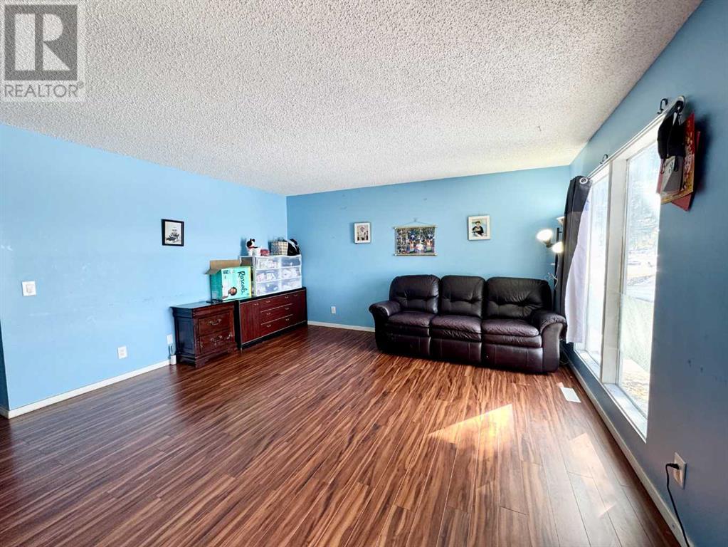 Single Family House for Sale in  Marlborough Way NE Marlborough Calgary 