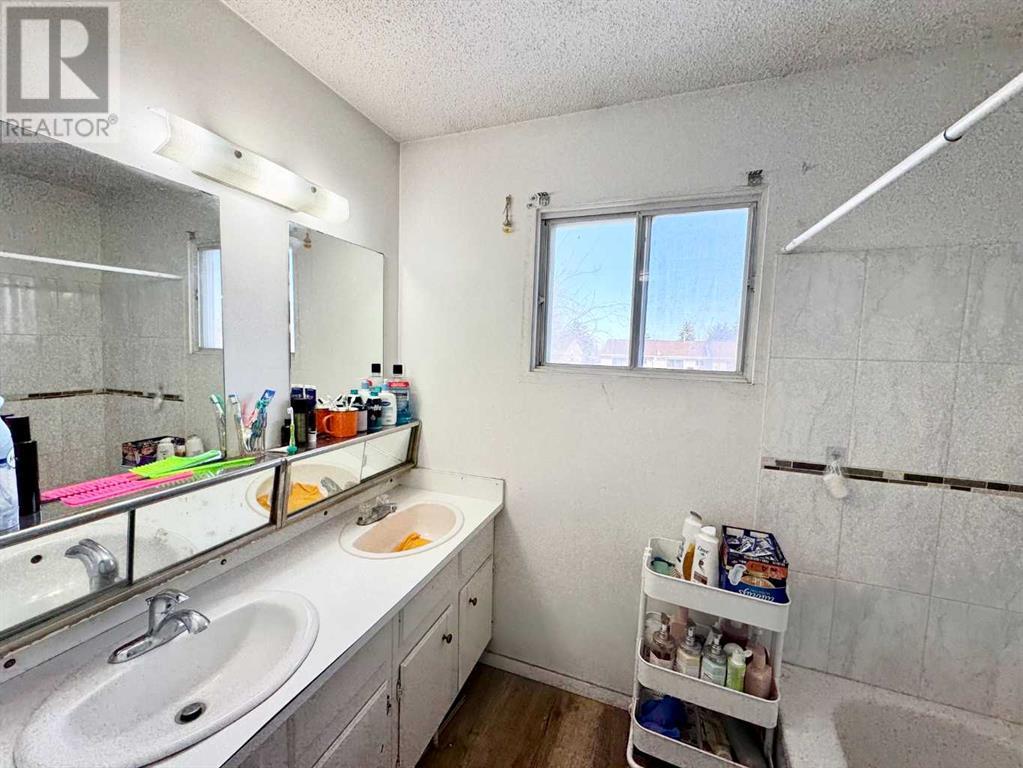 Single Family House for Sale in  Marlborough Way NE Marlborough Calgary 