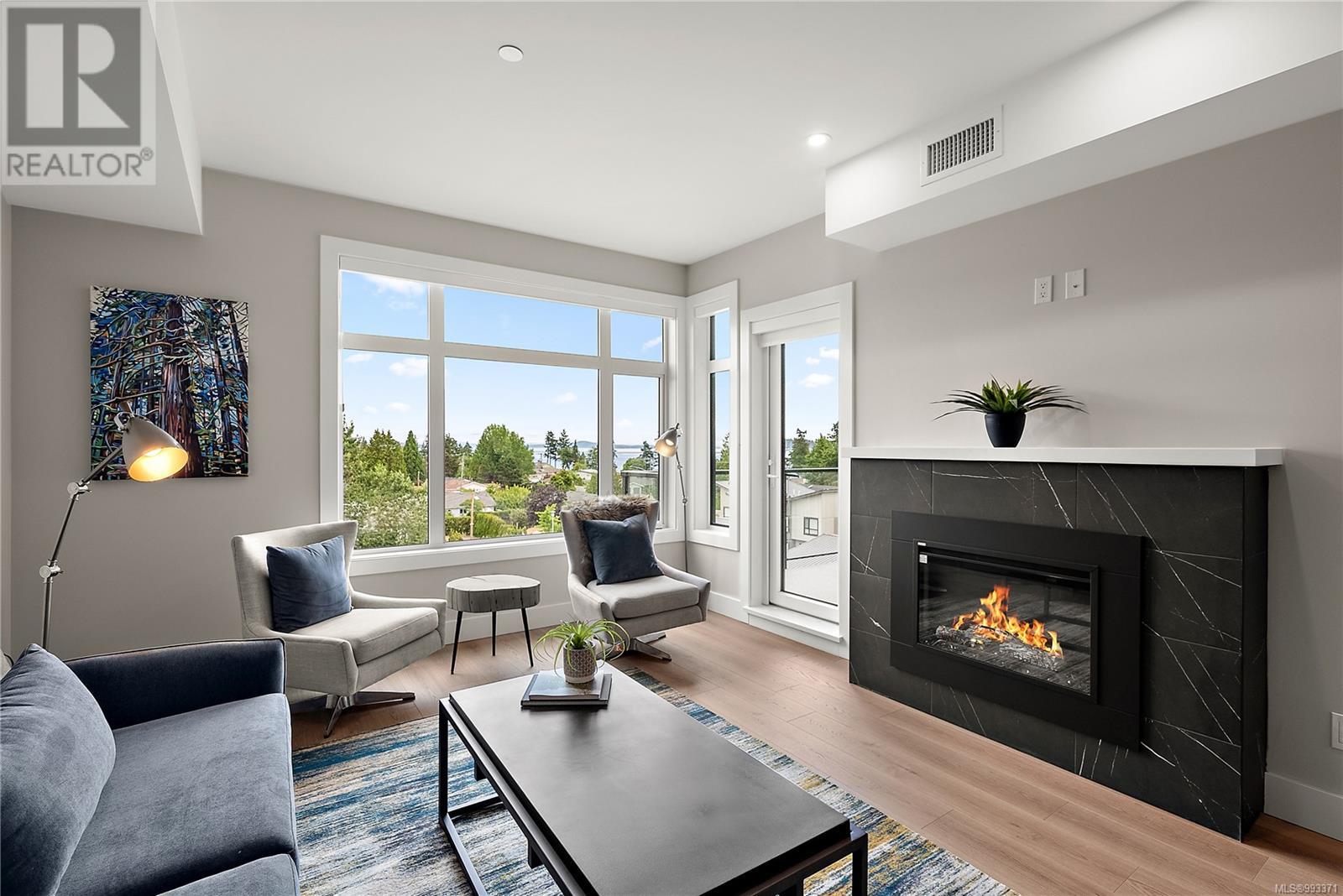 Photo 4 of 206 2520 Hackett Cres, Central Saanich BC