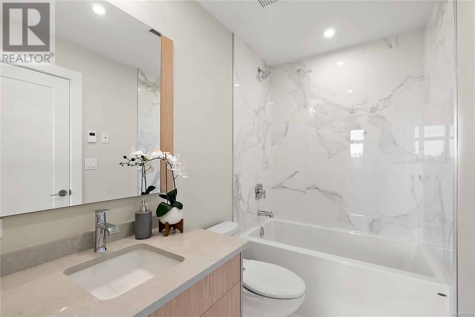 Photo 13 of 206 2520 Hackett Cres, Central Saanich BC