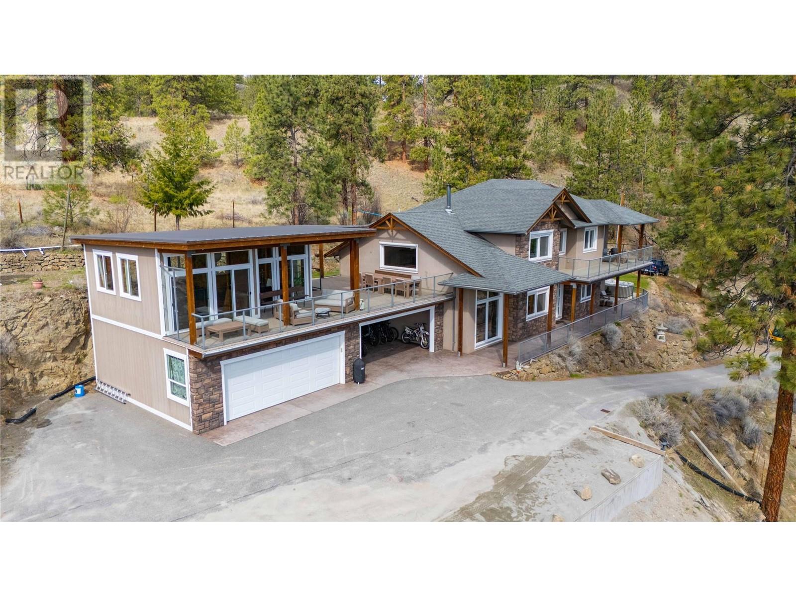 6220 Simpson Road, Summerland