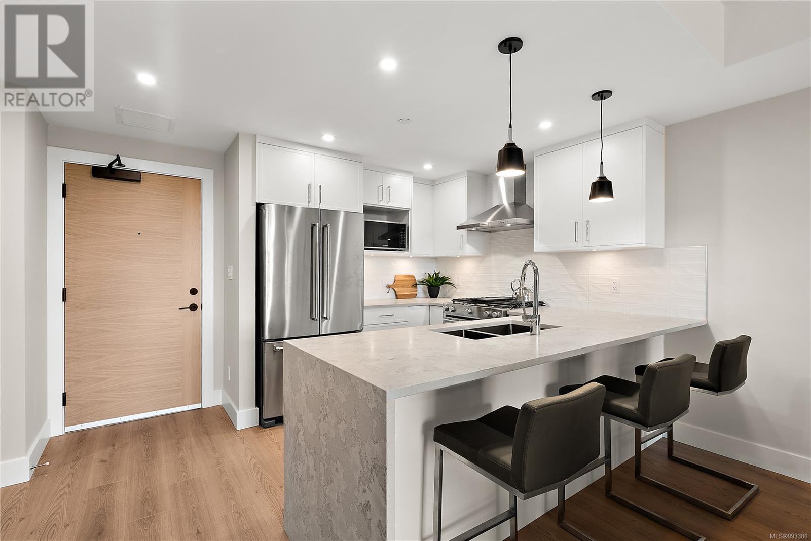 Photo 8 of 207 2520 Hackett Cres, Central Saanich BC