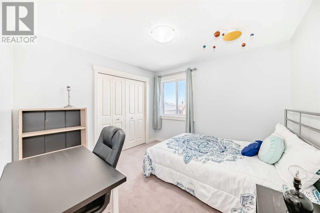Single Family House for Sale in  Evergreen Circle SW Evergreen Calgary 