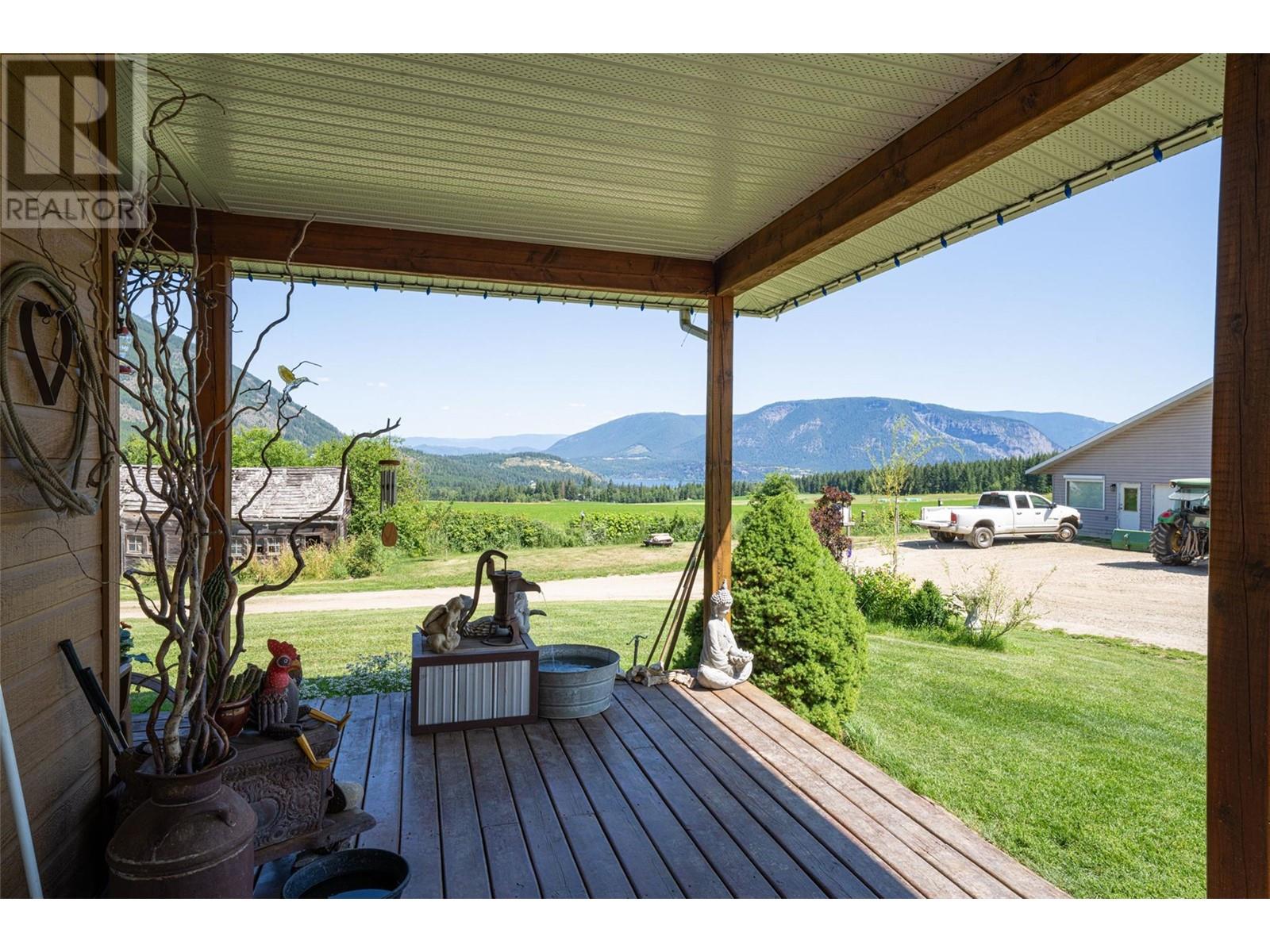  2990 50 Street Northwest, Salmon Arm