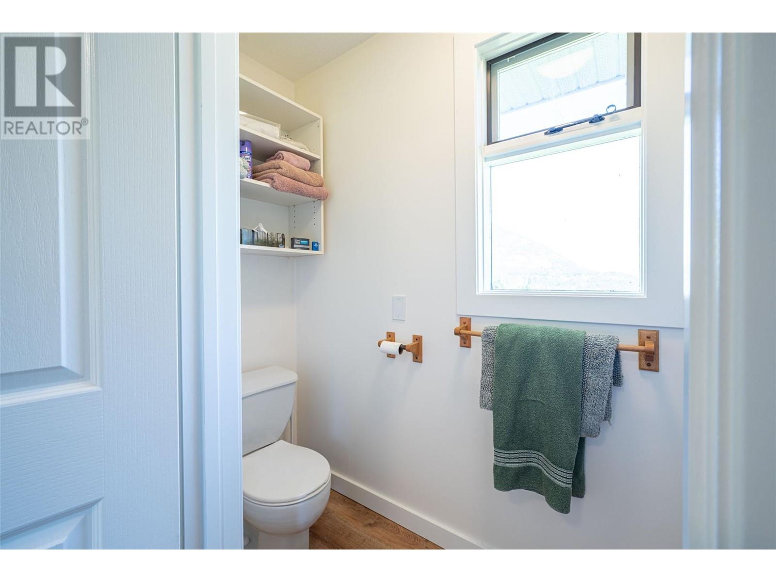  2990 50 Street Northwest, Salmon Arm